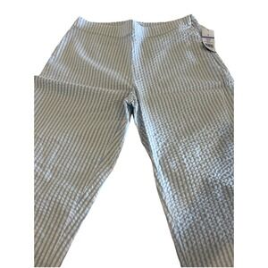 New‎ Sear sucker Elastic Dress Pants Size 8 Blue White stripe Size Medium Capri